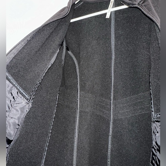 FABLETICS Black Jacket Size Medium - Picture 5 of 8